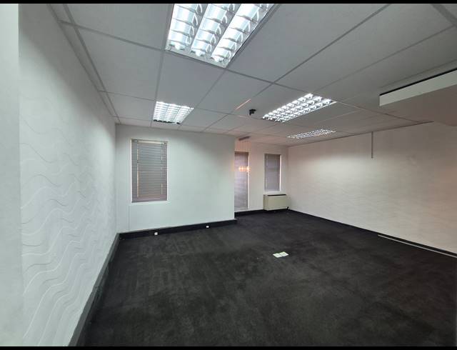 336M² OFFICE TO LET IN KRAMERVILLE